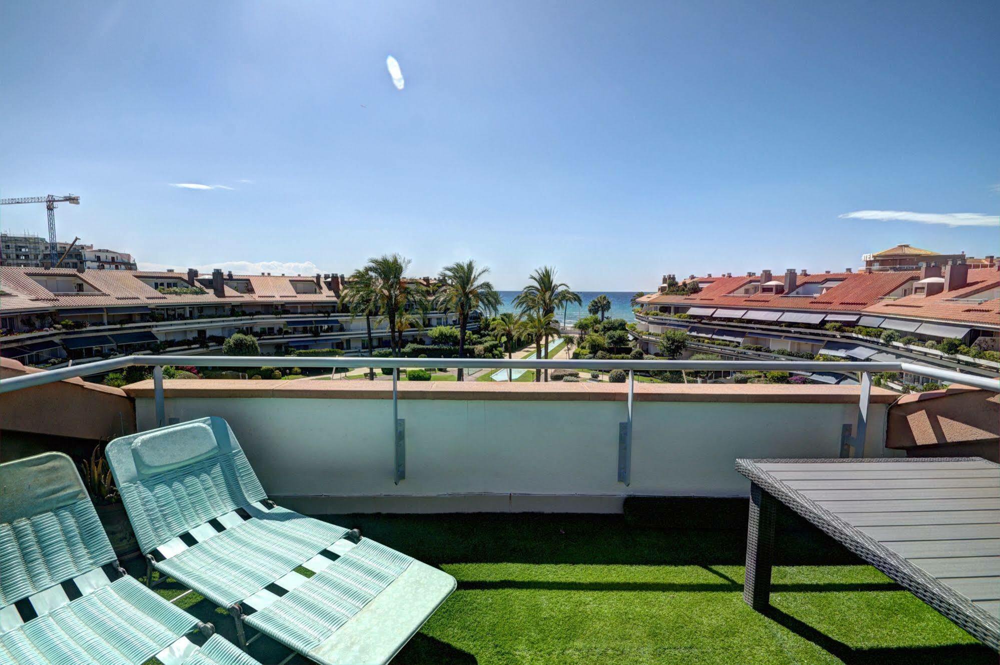 Duplex Park De Mar Apartment Sitges Exterior photo